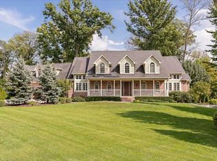 10813 Club Point Dr, Fishers, IN 46037