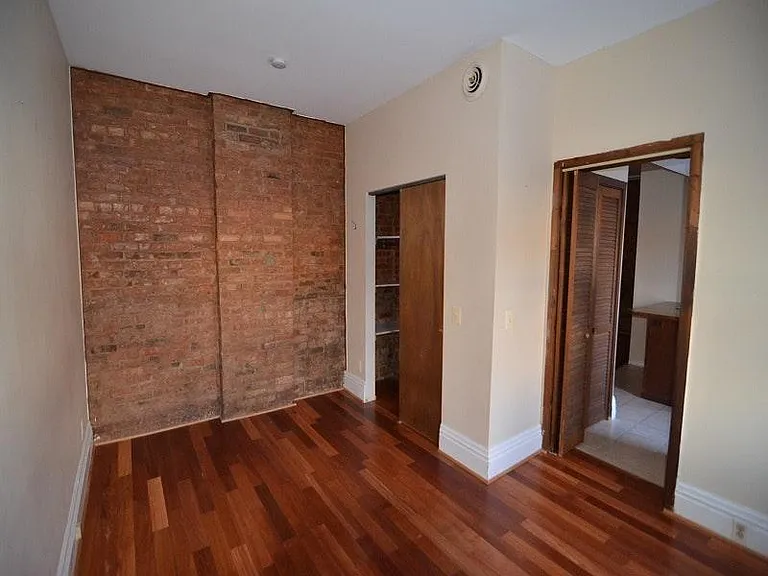 92 Stewart St #2 — Photo 2