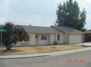 1040 N Scrivner Way, Meridian, ID 83642