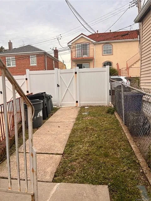3085 Bevy Pl