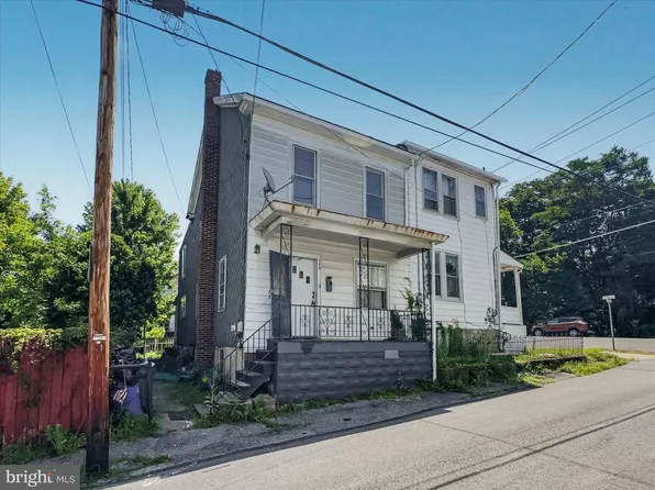 345 S Apple St, Mount Carmel, PA 17851