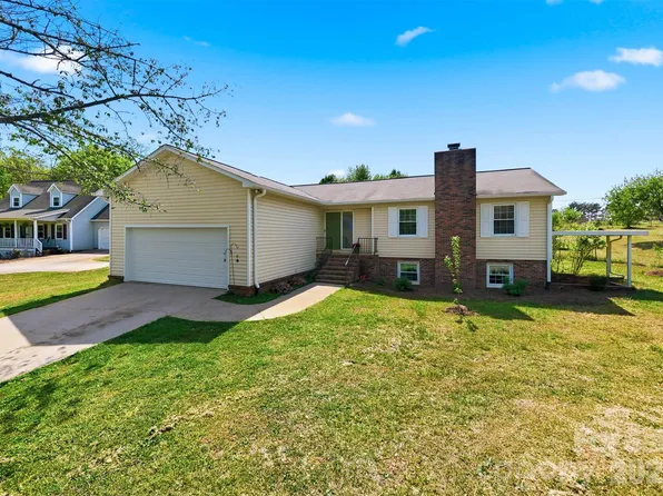 1730 Hamilton St, Hickory, NC 28602