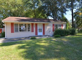 1128 Mount Batten Dr, Hanahan, SC 29410