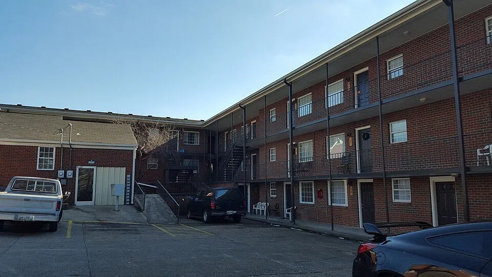 Belle Water Apartments — Photo 4