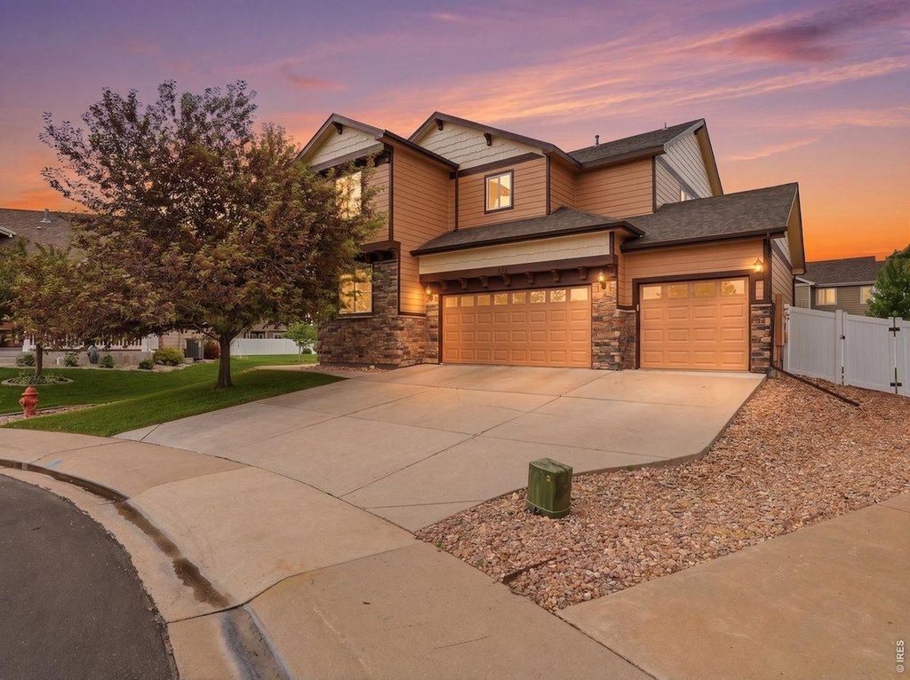 623 Goose Lake Ct