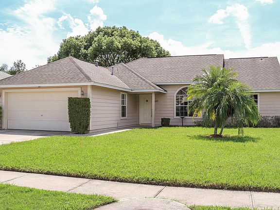 2nd image of 1337 Heritage Acres Blvd