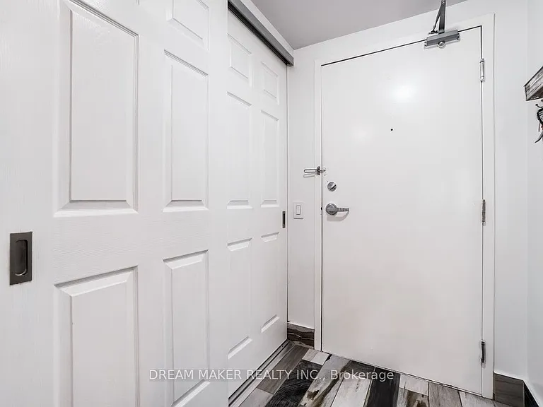 9017 Leslie St #222 — Photo 3