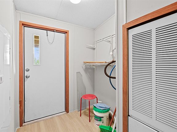 5th image of 22091 Bowden Dr