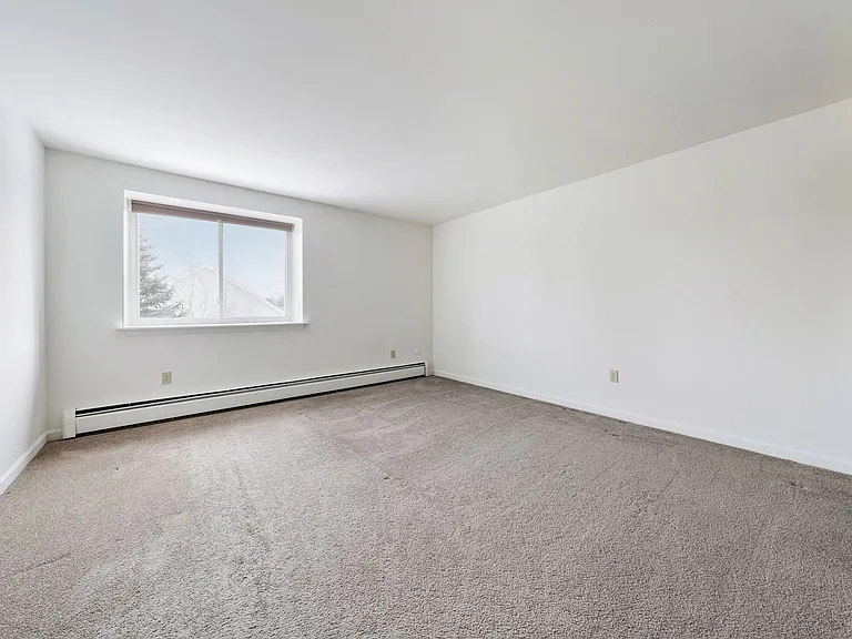 Losson Garden Apartments — Photo 11