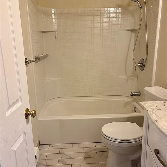 3 Dailey St #B — Photo 13