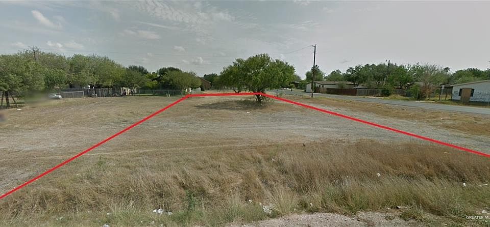 2nd image of 402 E Meandering Way