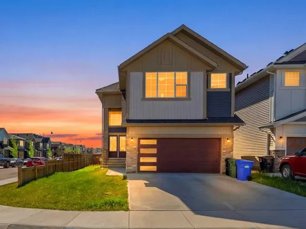 106 N Homestead Cres NE, Calgary, AB T3J 2K8