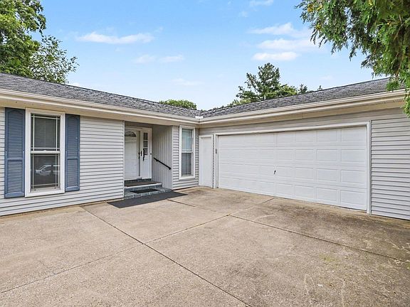 5th image of 16907 Colony Dr