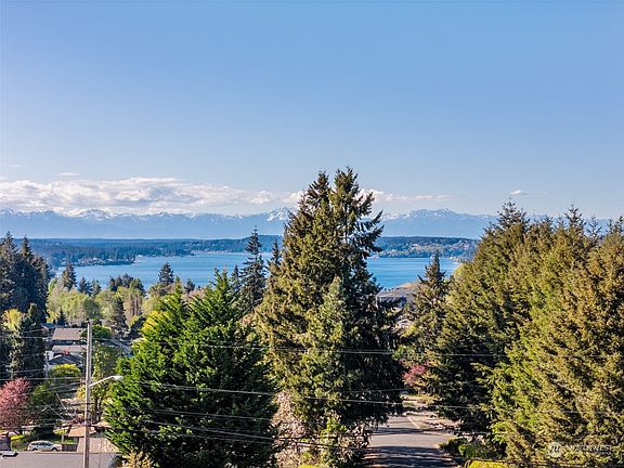 2nd image of 4203 Olympic Boulevard W