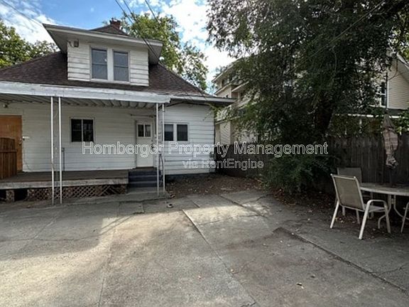 2nd image of 904 W Spofford Ave Unit B