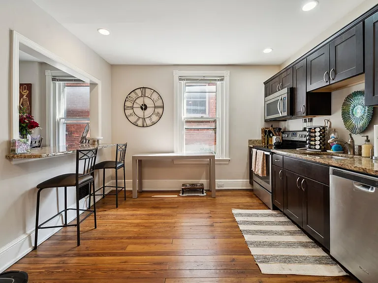 222 N New St — Photo 10
