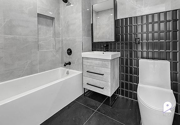 2nd image of 2069 Honeywell Ave APT 5A