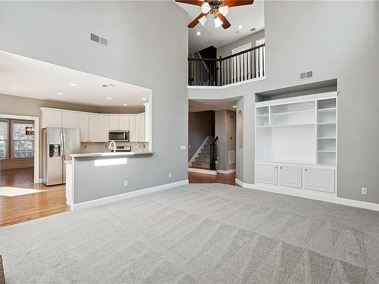230 Brookeivey Ln — Photo 12