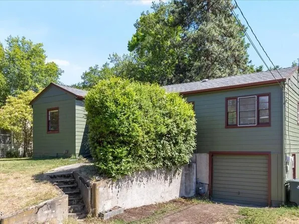1628 Parker St, Ashland, OR 97520