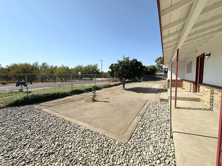 15050 Cottage Ave — Photo 23