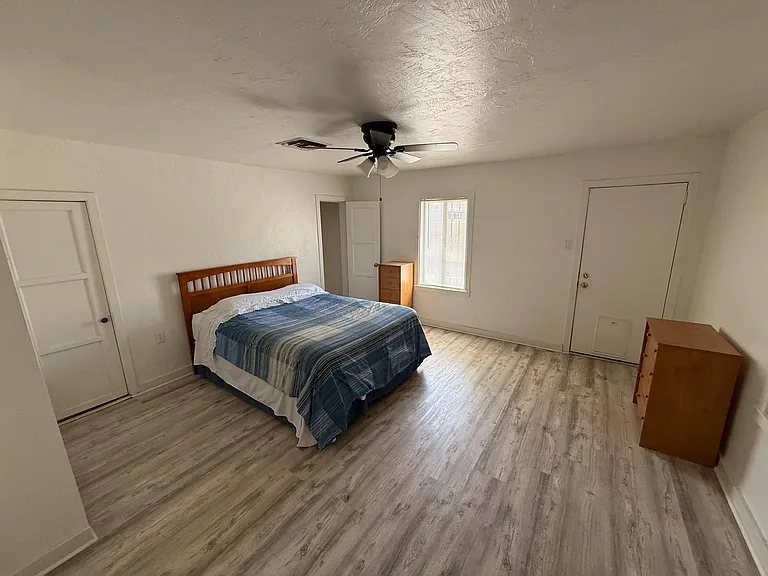 3438 E Lee St — Photo 16