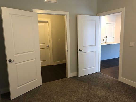 5th image of 110 Weisser Ave #105