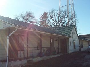 236 5th St, Summersville, MO 65571