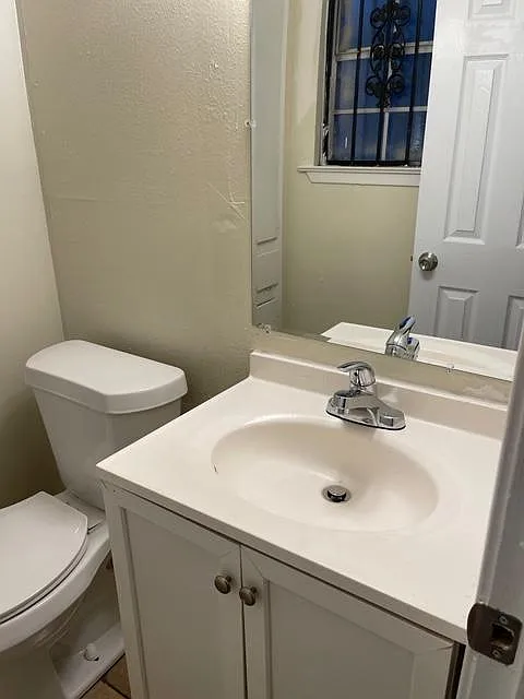 6939 Cambridge St — Photo 4
