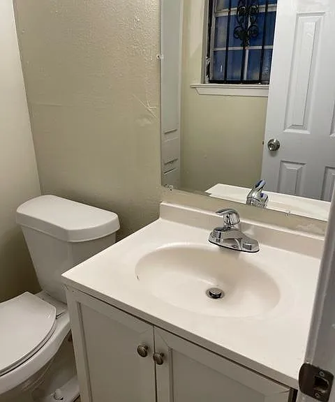 6939 Cambridge St — Photo 4