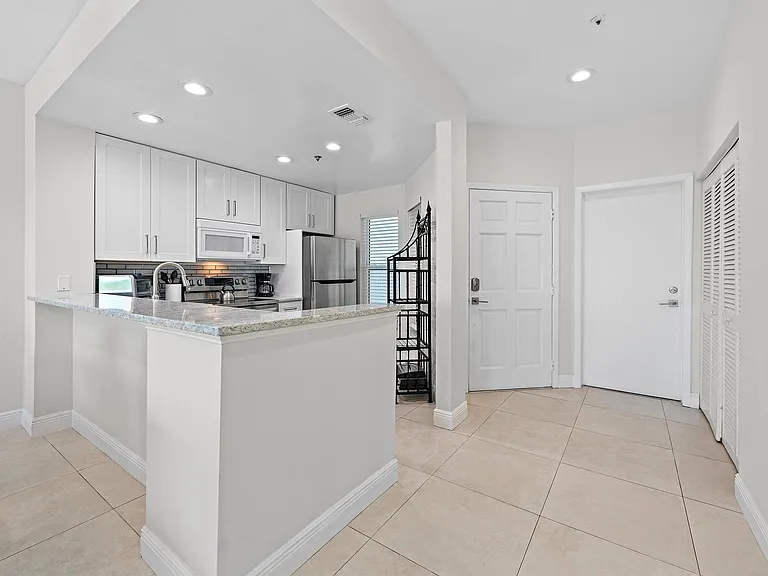 11545 Old Ocean Blvd #B — Photo 21