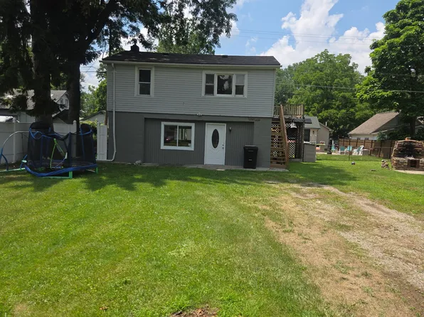 22115 Springbrook Ave, Farmington Hills, MI 48336