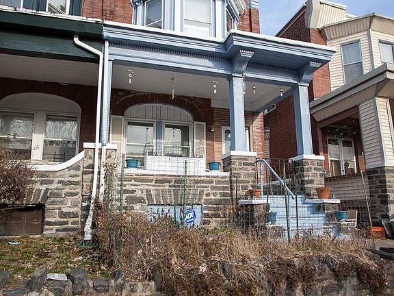 5th image of 163 W Abbottsford Ave