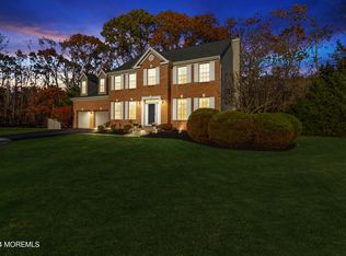 8 Shannon Ct, Howell, NJ 07731