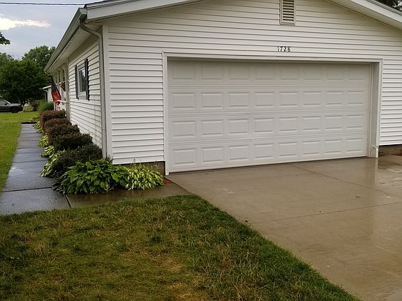 3rd image of 1728 Neal Dr