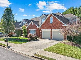 1043 Hunters Lake Dr, Johnson City, TN 37604
