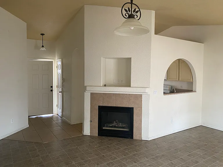 1659 Varner Ave — Photo 3