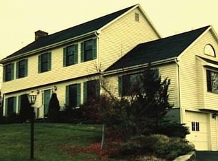 23 Summerview Dr, Monroe, CT 06468