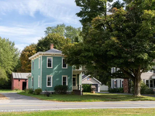 850 County Road 25, Stuyvesant, NY 12173