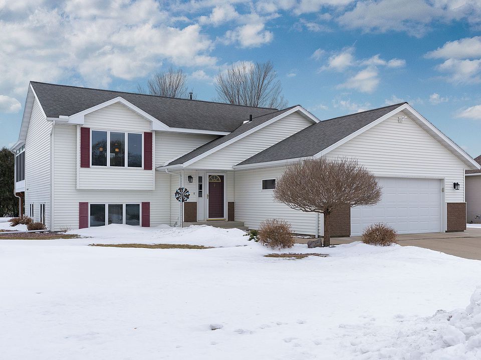 1st image of 605 Miller Ln
