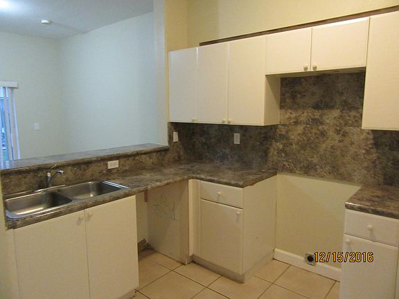 5th image of 1662 SE 27th Dr