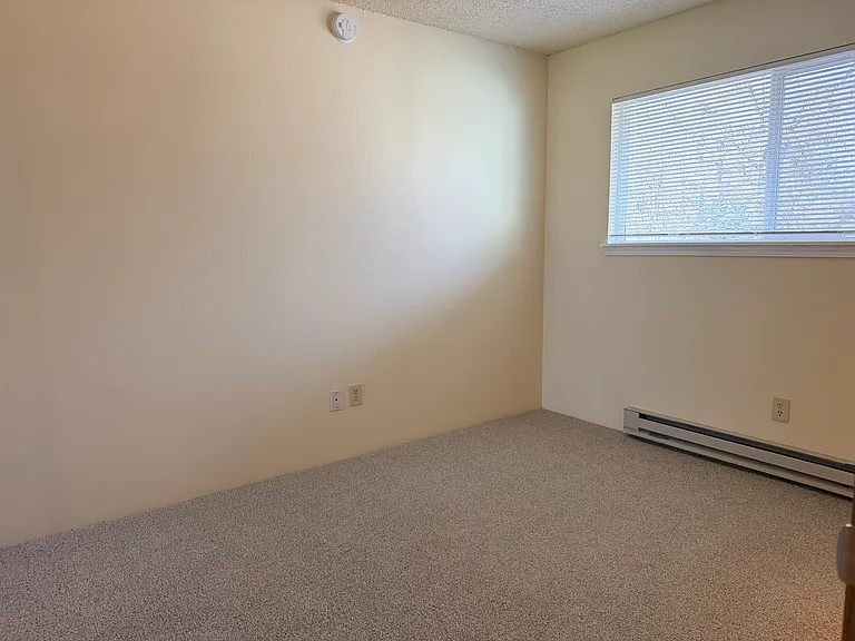 8858 SE Flavel St — Photo 12