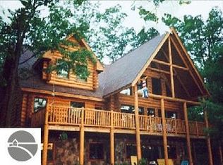 302 Island View Dr, Traverse City, MI 49696