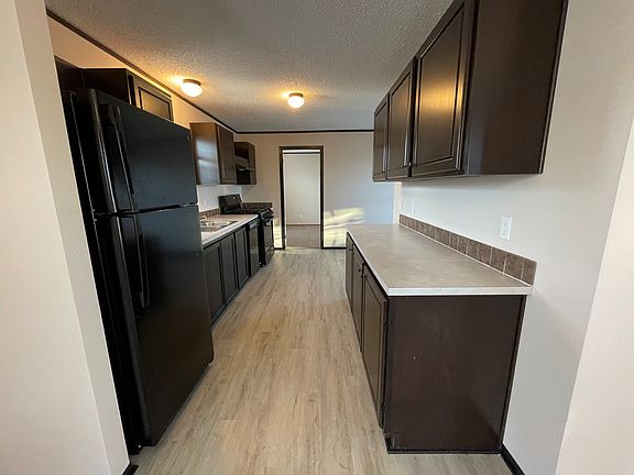 2nd image of 82 Schirra Ave #82