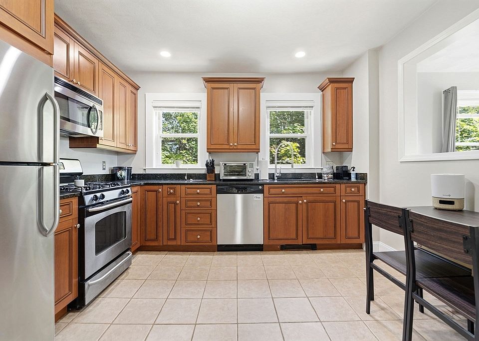 1st image of 314 Water St APT 6