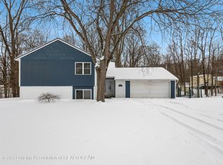 6620 Aberdeen Dr, Dimondale, MI 48821