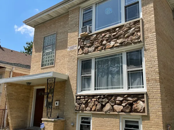 2952 N Dawson Ave, Chicago, IL 60618