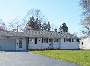 65 Ripplewood Dr, Rochester, NY 14616