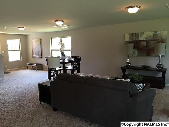 5th image of 216 Sedgewick Dr