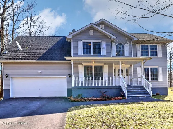 8145 Mayfair Rd, Tobyhanna, PA 18466