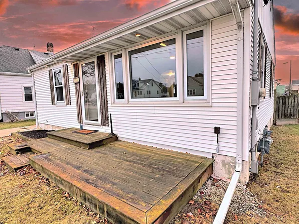1031 25th St, Two Rivers, WI 54241